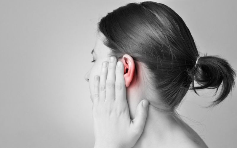 Πώς προκαλείται ο πόνος στο αυτί; Πότε ο πόνος στο αυτί χρειάζεται άμεσα ιατρική βοήθεια; Χρήσιμες Συμβουλές για Αντιμετώπιση